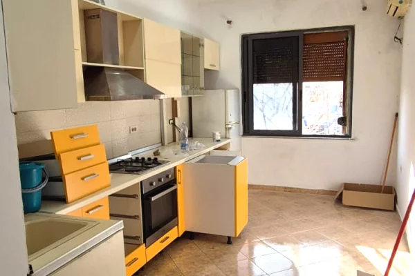 Apartment for sale in Tirana 2+1, Emty