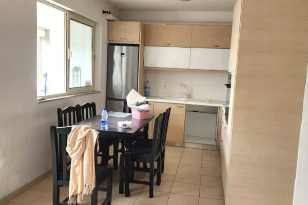Shtepi ne shitje 2+1 ne Tirane - 105,000 Euro