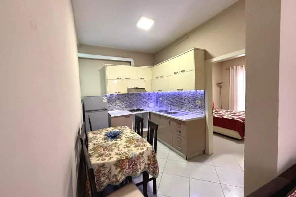 Shtepi ne shitje Shtepi Private ne Tirane, 4+1, Mobilimi E mobiluar, Pagesa 165,000  Euro.