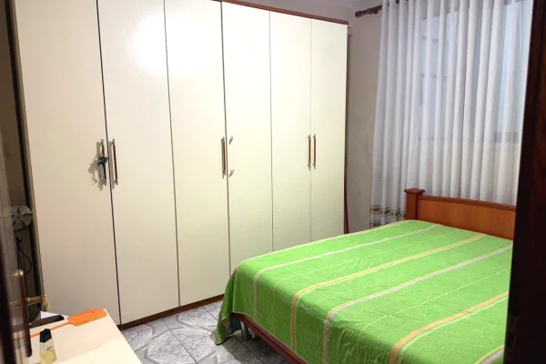 Shtepi ne shitje Shtepi Private ne Tirane, 4+1, Mobilimi E mobiluar, Pagesa 165,000  Euro.