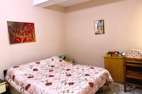 Shtepi ne shitje Shtepi Private ne Tirane, 4+1, Mobilimi E mobiluar, Pagesa 165,000  Euro.