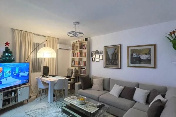 Shtepi ne shitje 1+1 ne Tirane - 8,500,000 Leke