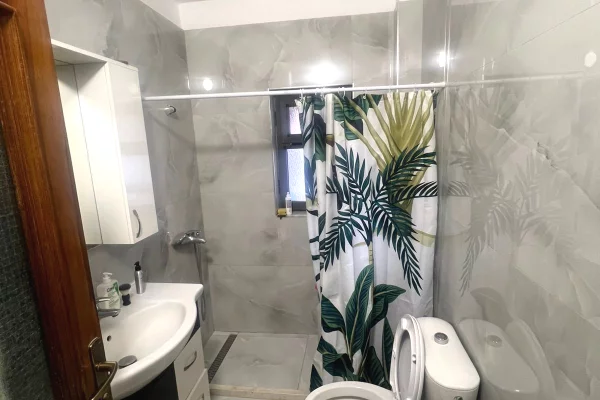 Shtepi ne shitje 1+1 ne Tirane - 8,500,000 Leke