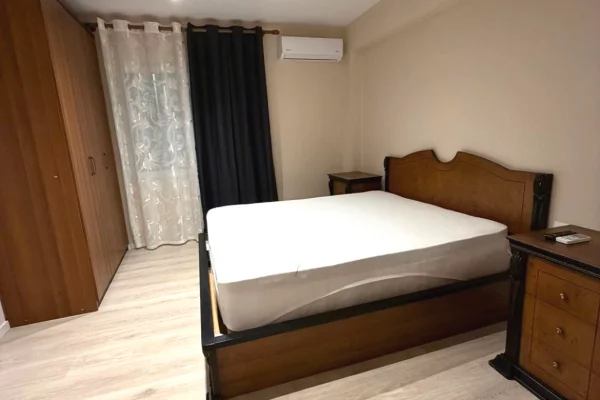 Shtepi me qera Apartament ne Tirane, 2+1, Mobilimi E mobiluar, Pagesa 60,000  Leke.