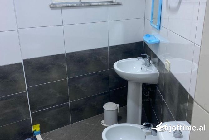 Shtepi me qera 1+1 ne Tirane - 30,000 Leke