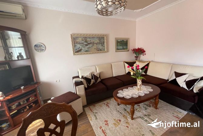 Shtepi me qera 1+1 ne Tirane - 420 Euro