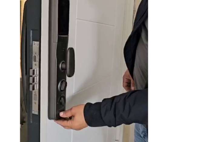 Ofrojme Instalime elektrike dhe elektronike