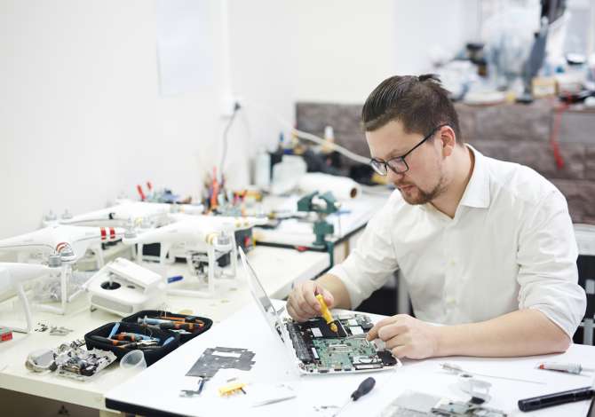 Njoftime Pune ne Tirane, Profesioni Keshillues Klienti , Menaxher Shitjes B2B , Teknik Servisi. , Fillestar/Pak eksperience, Pagesa Me Marreveshje.