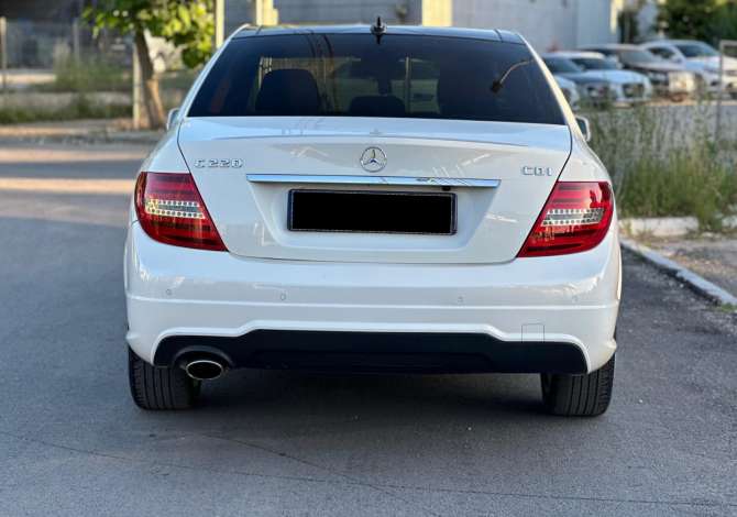 Jepet Mercedez Benz C Class me qera duke nisur nga 55 euro dita,Airoport
