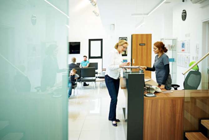 Njoftime Pune Recepsioniste