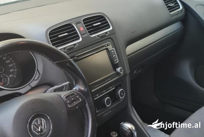 Makina ne shitje ne Tirane, Volkswagen, 2013 gasoline-gas,Kambio Automatik Pagesa 8,000  Euro.