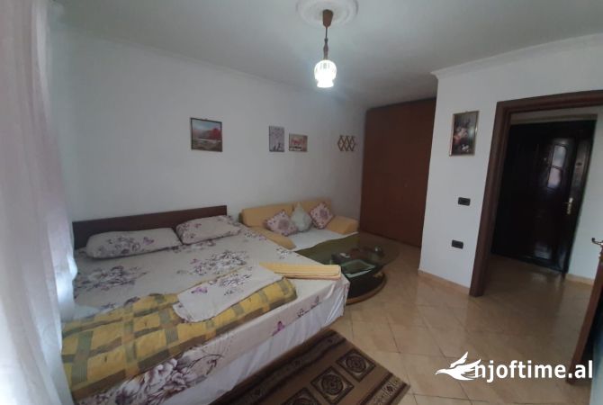 Shtepi me qera 2+1 ne Tirane - 50,000 Leke
