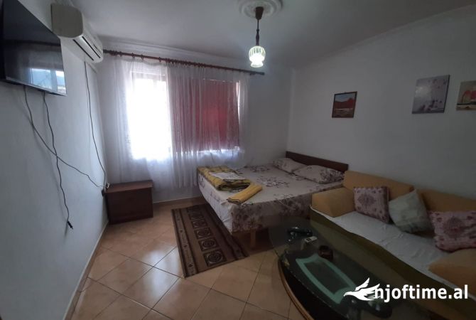 Shtepi me qera 2+1 ne Tirane - 50,000 Leke