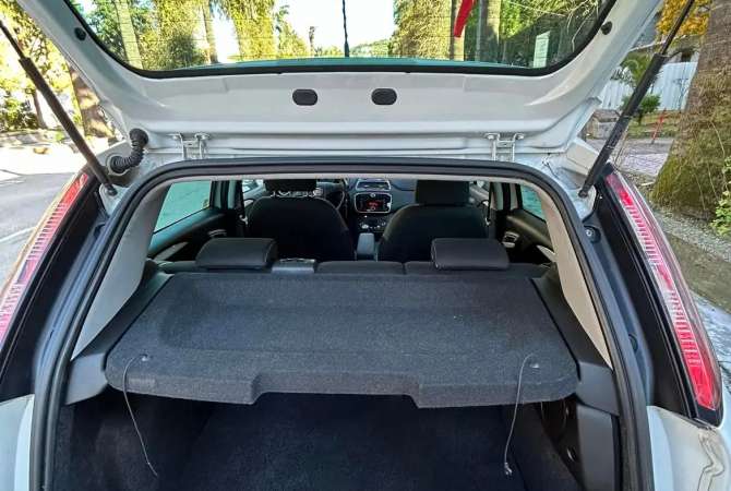Makina ne shitje  ne Tirane - 3,900 Euro
