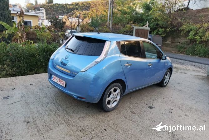 Makina ne shitje  ne Tirane - 3,900 Euro