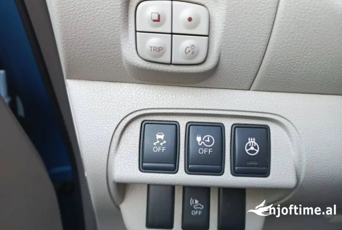 Makina ne shitje  ne Tirane - 3,900 Euro