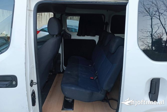 Makina ne shitje  ne Tirane - 5,300 Euro