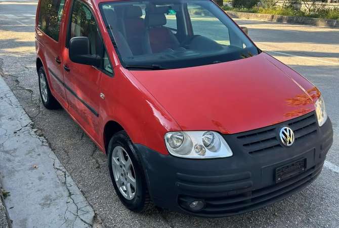 Makina ne shitje  ne Tirane - 4,900 Euro