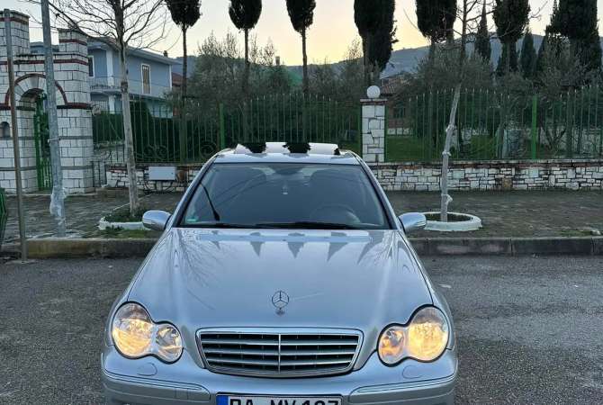 Makina ne shitje  ne Tirane - 3,999 Euro