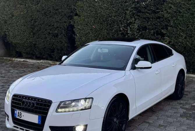 Makina ne shitje  ne Tirane - 11,990 Euro