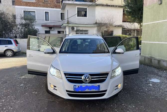 Makina ne shitje  ne Tirane - 8,300 Euro