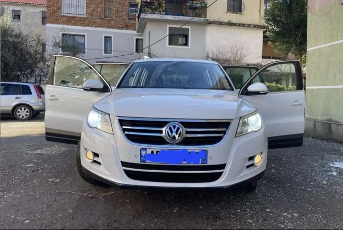 Makina ne shitje  ne Tirane - 8,300 Euro
