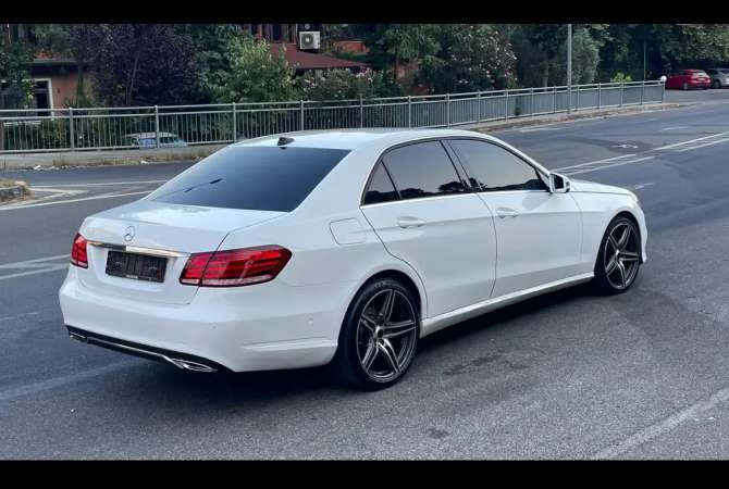 Makina ne shitje  ne Tirane - 12,900 Euro
