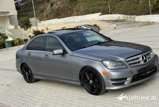 Makina ne shitje ne Tirane - 8,500 Euro