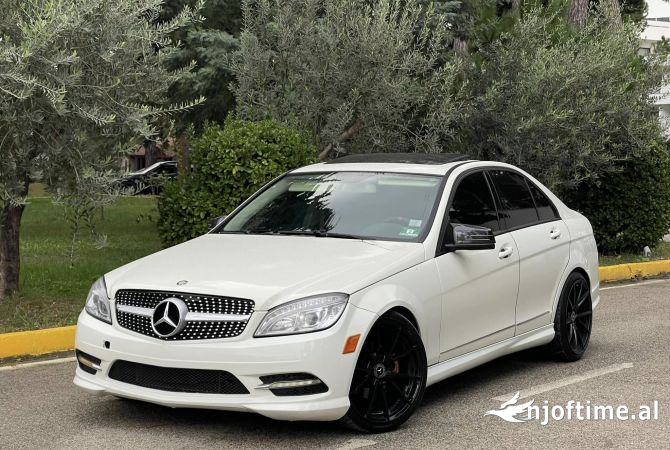 Makina ne shitje ne Tirane - 6,300 Euro