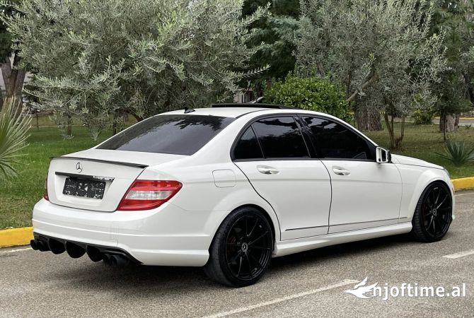 Auto in Vendita  a Tirana - 6,300 Euro