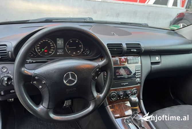 Auto in Vendita  a Tirana - 5,000 Euro