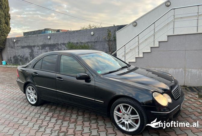 Makina ne shitje ne Tirane - 5,000 Euro