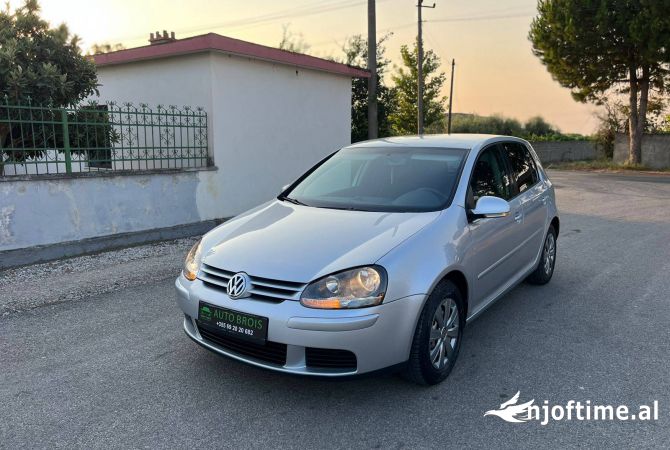 Makina ne shitje ne Tirane - 4,100 Euro