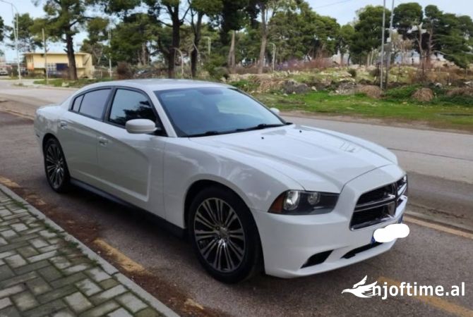 Makina ne shitje ne Tirane - 13,500 Euro