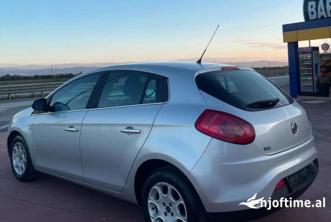 Auto in Vendita  a Tirana - 2,900 Euro