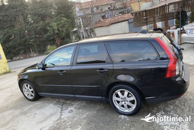 Cars for sale  in Tirana - 4,100 Euro