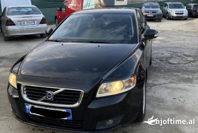 Makina ne shitje ne Tirane - 4,100 Euro