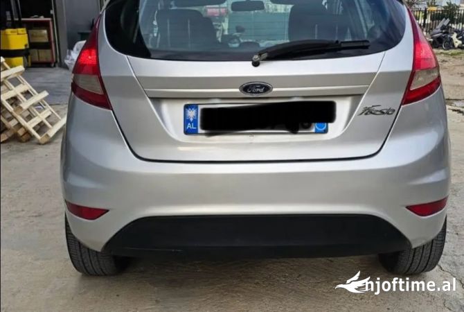 Cars for sale  in Tirana - 2,900 Euro