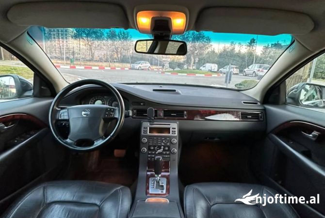 Cars for sale  in Tirana - 4,900 Euro