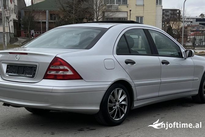 Cars for sale  in Tirana - 4,400 Euro