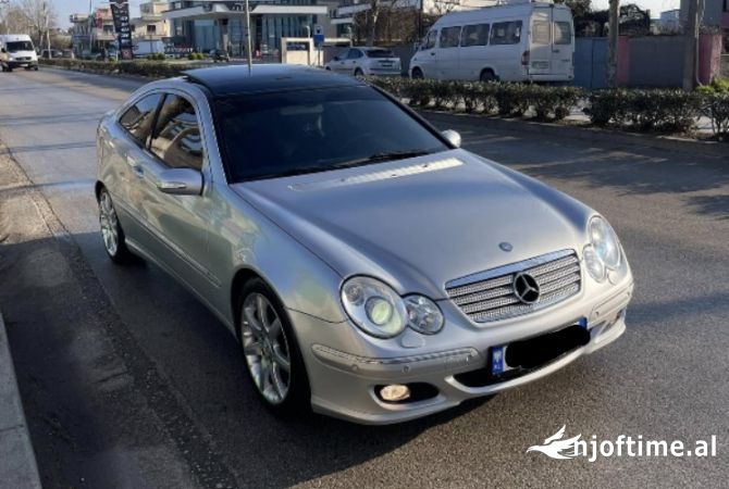 Makina ne shitje  ne Fier - 3,500 Euro