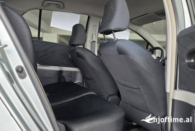 Makina ne shitje ne Tirane, Toyota, 2007 Diesel,Kambio Automatik Pagesa 4,800  Euro.