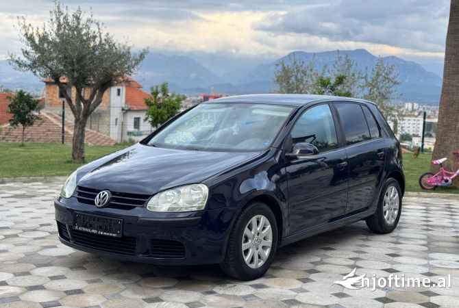 Makina ne shitje ne Tirane - 3,900 Euro