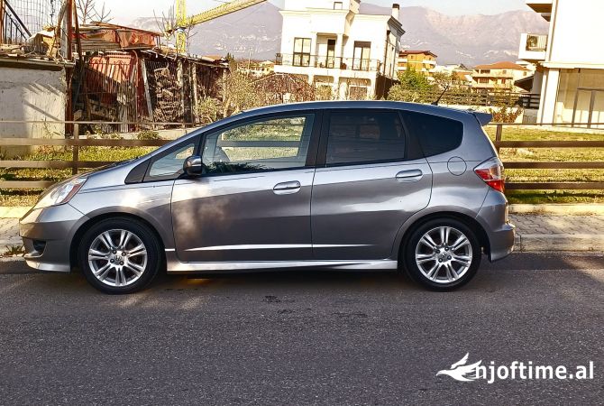 Auto in Vendita  a Tirana - 5,800 Euro