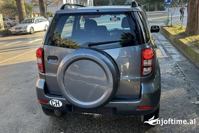 Makina ne shitje ne Tirane, Daihatsu, 2007 Benzine,Kambio Automatik Pagesa 5,900  Euro.