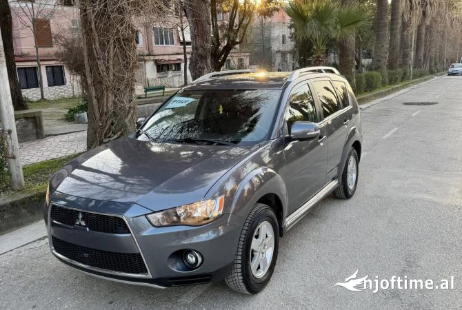 Makina ne shitje ne Tirane - 6,400 Euro