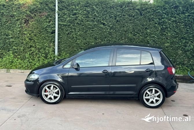 Makina ne shitje  ne Tirane - 5,200 Euro