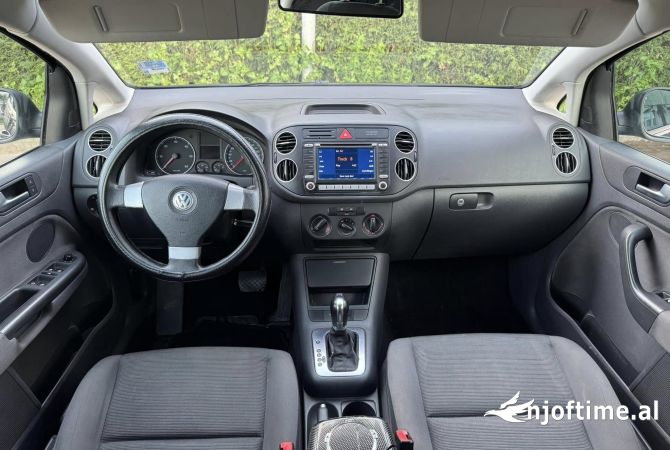 Makina ne shitje ne Tirane, Volkswagen, 2007 Diesel,Kambio Automatik Pagesa 5,200  Euro.