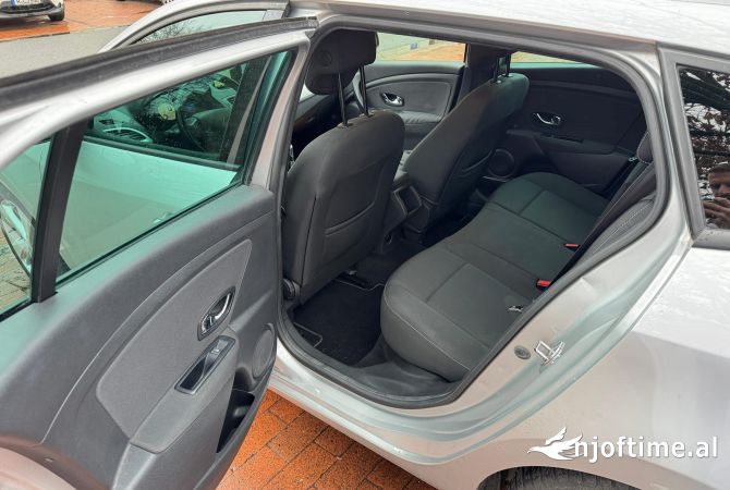 Auto in Vendita  a Tirana - 8,000 Euro
