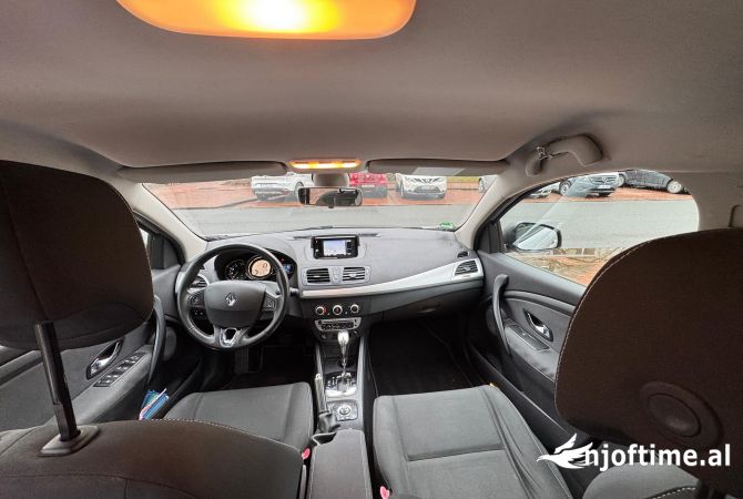 Makina ne shitje ne Tirane, Renault, 2013 Diesel,Kambio Automatik Pagesa 8,000  Euro.